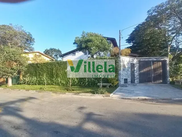 Sobrado 4 quartos e 3 banheiros, à venda, no bairro Jardim Fonte Áurea em Poá