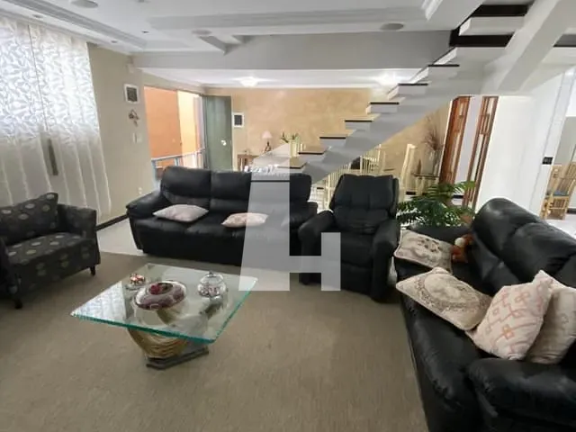 Sobrado com 321m² 4 quartos e 3 banheiros, à venda ou para alugar, no bairro Vila Rosália em Guarulhos