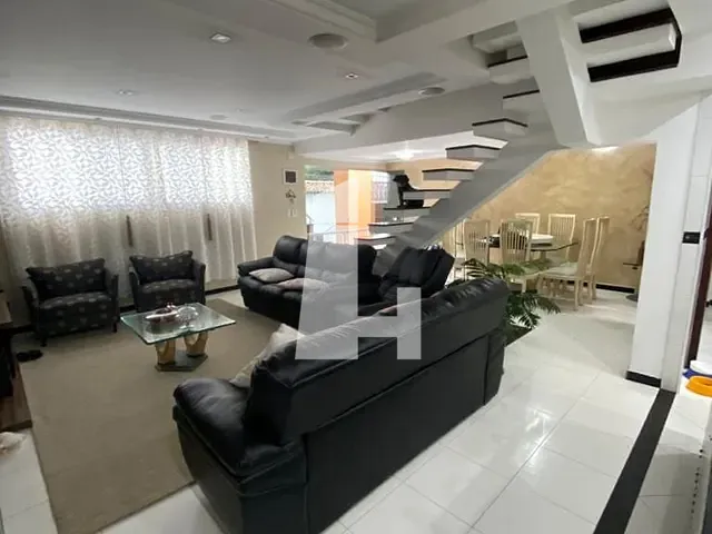 Sobrado com 321m² 4 quartos e 3 banheiros, à venda ou para alugar, no bairro Vila Rosália em Guarulhos