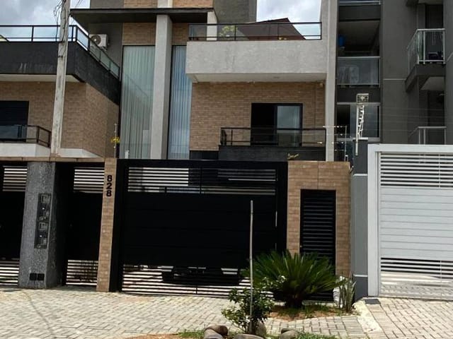 Sobrado com 180m² 3 quartos e 4 banheiros, à venda, no bairro Monte Líbano em São José dos Pinhais