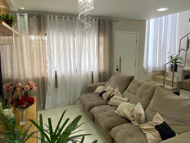 Sobrado com 180m² 3 quartos e 4 banheiros, à venda, no bairro Monte Líbano em São José dos Pinhais