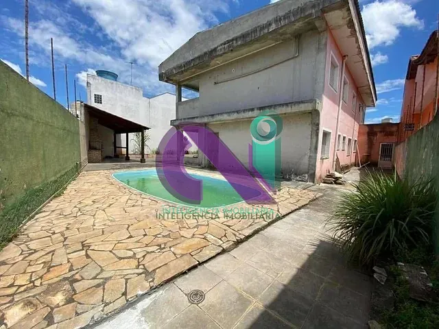 Sobrado com 500m² 5 quartos e 2 banheiros, à venda, no bairro km 18 em Osasco