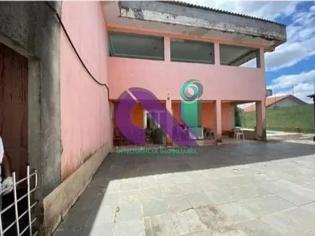 Sobrado com 500m² 5 quartos e 2 banheiros, à venda, no bairro km 18 em Osasco