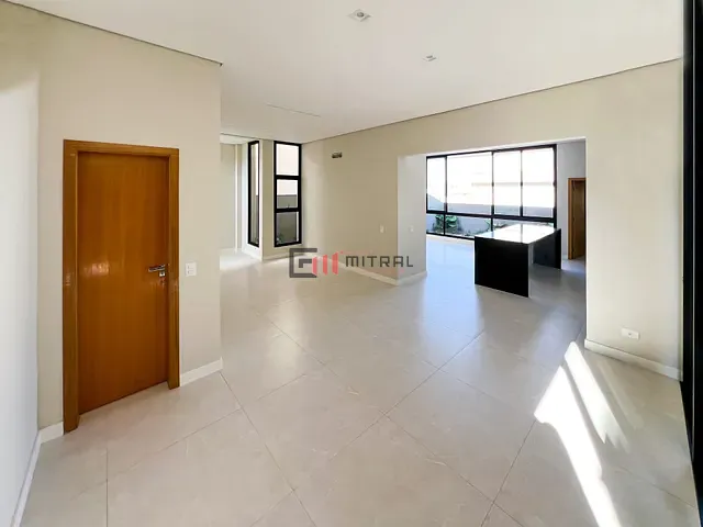 Sobrado com 235m² 4 quartos e 5 banheiros, à venda, no bairro Gleba Simon Frazer em Londrina