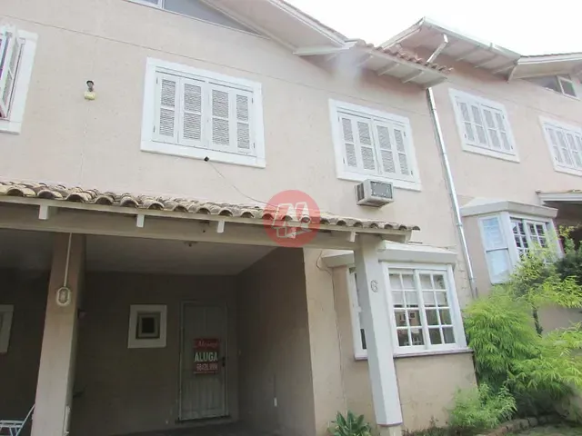 Sobrado com 100m² 3 quartos e 3 banheiros, à venda, no bairro Santa Tereza em Porto Alegre