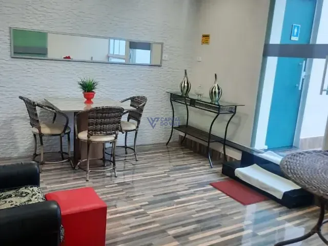 Sobrado com 220m² 5 quartos e 5 banheiros, à venda ou para alugar, no bairro Parque Itamarati em Jacareí