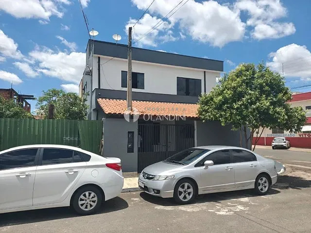 Sobrado com 166m² 4 quartos e 2 banheiros, à venda, no bairro Parque Residencial Ida Sia em Artur Nogueira