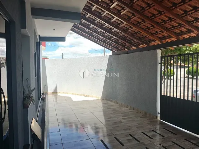 Sobrado com 166m² 4 quartos e 2 banheiros, à venda, no bairro Parque Residencial Ida Sia em Artur Nogueira