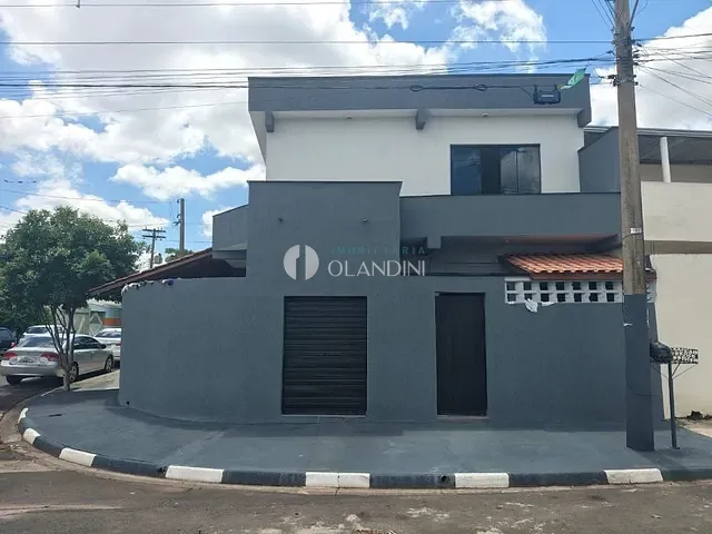 Sobrado com 166m² 4 quartos e 2 banheiros, à venda, no bairro Parque Residencial Ida Sia em Artur Nogueira