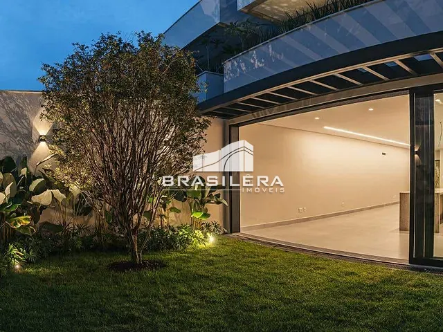Sobrado com 210m² 3 quartos e 4 banheiros, à venda, no bairro Jardim Atlântico em Goiânia