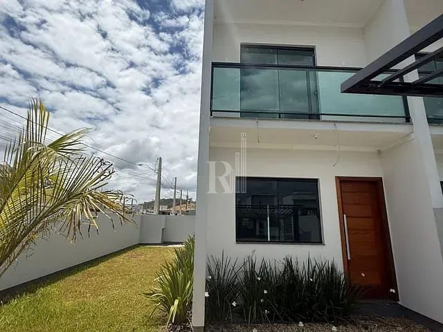 Sobrado com 140m² 2 quartos e 1 banheiro, à venda, no bairro Joáia em Tijucas