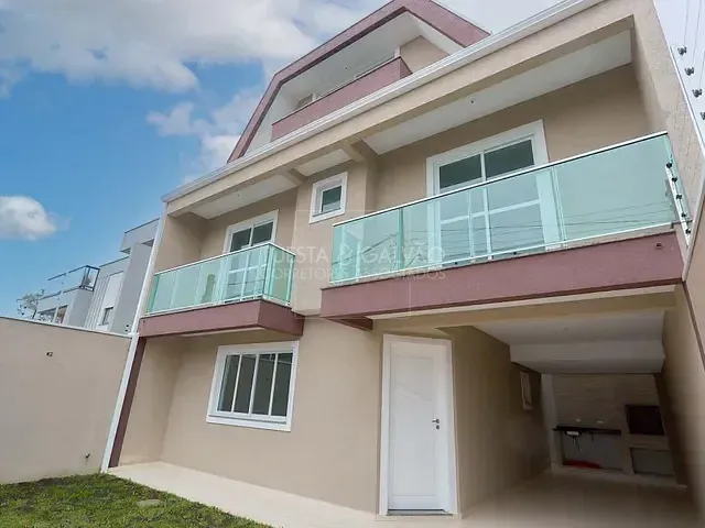 Sobrado com 192m² 3 quartos e 4 banheiros, à venda, no bairro Santa Felicidade em Curitiba
