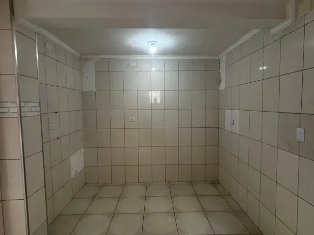 Sobrado 2 quartos e 2 banheiros, para alugar, no bairro vila são Pedro em Santo André