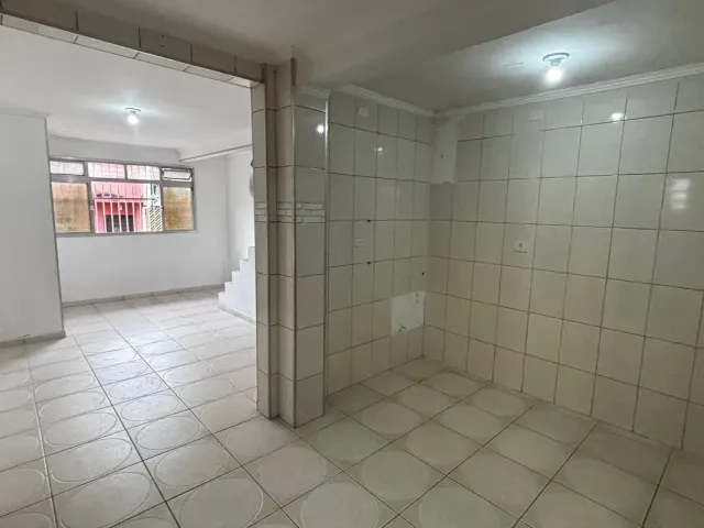 Sobrado 2 quartos e 2 banheiros, para alugar, no bairro vila são Pedro em Santo André