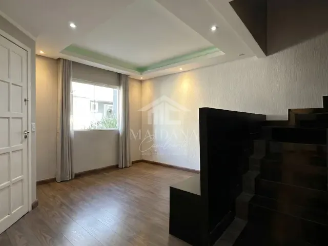 Sobrado com 186m² 3 quartos e 2 banheiros, à venda, no bairro Alto Boqueirão em Curitiba