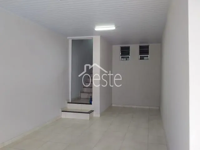 Sobrado com 150m² 3 quartos e 2 banheiros, para alugar, no bairro Vila Brasil em Santa Bárbara D'Oeste