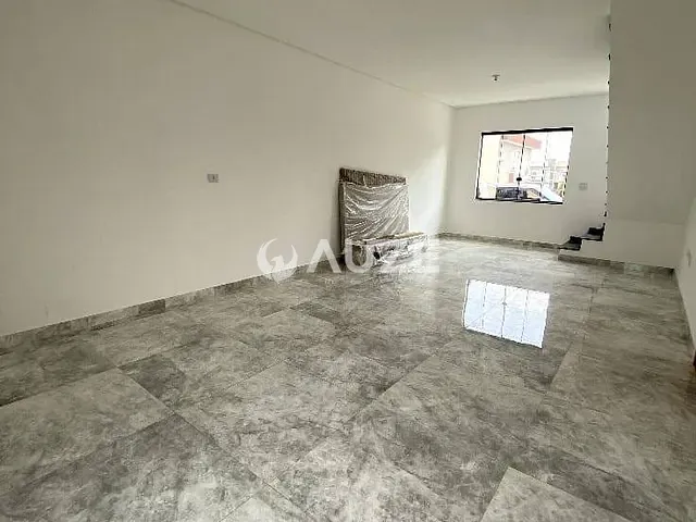 Sobrado com 126m² 3 quartos e 3 banheiros, à venda, no bairro Costeira em São José dos Pinhais
