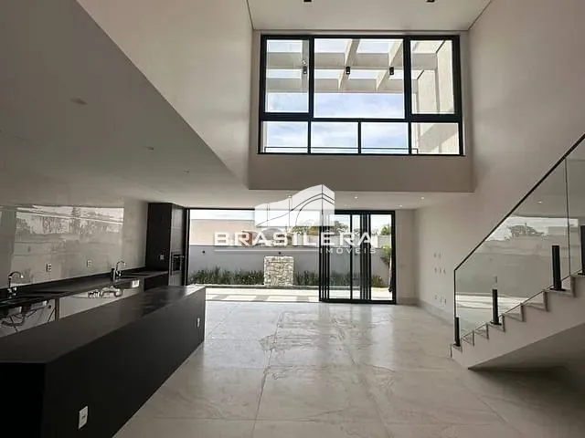 Sobrado com 375m² 4 quartos e 5 banheiros, à venda, no bairro Jardins Nápoles em Senador Canedo