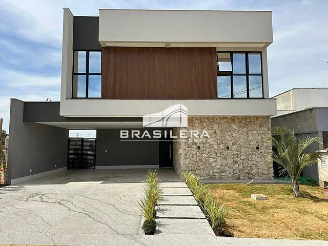 Sobrado com 375m² 4 quartos e 5 banheiros, à venda, no bairro Jardins Nápoles em Senador Canedo