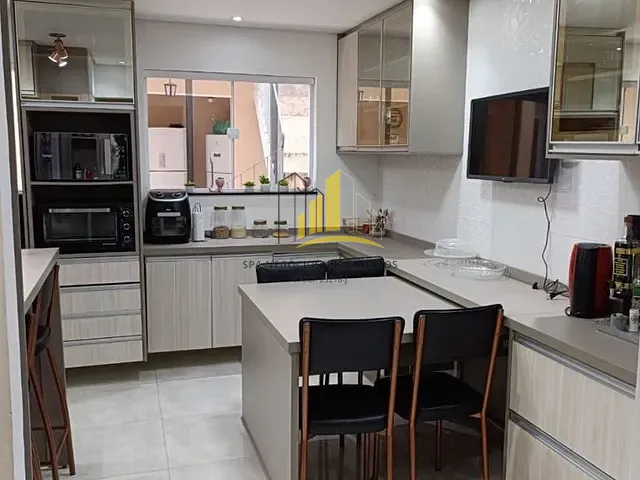 Sobrado com 130m² 3 quartos e 3 banheiros, à venda, no bairro Conjunto Habitacional Padre José de Anchieta em São Paulo