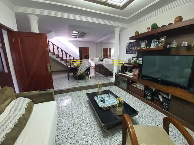Sobrado com 168m² 3 quartos e 1 banheiro, à venda, no bairro Vila Mafra em São Paulo