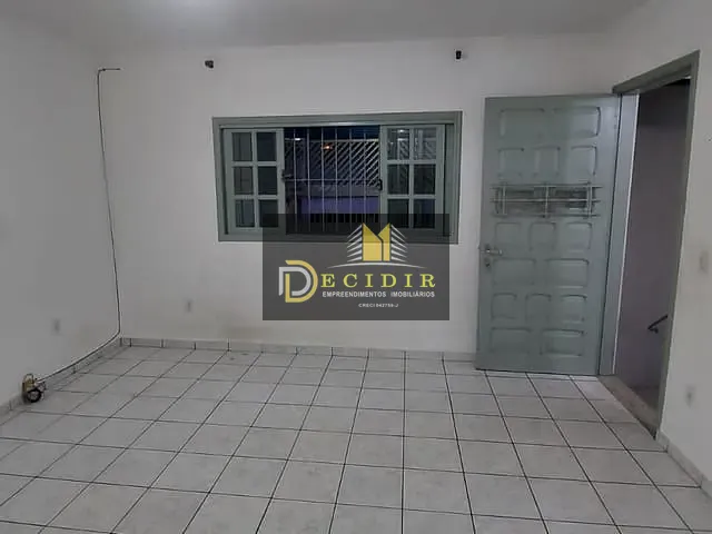 Sobrado com 150m² 4 quartos e 3 banheiros, para alugar, no bairro Jardim das Camélias em São Paulo