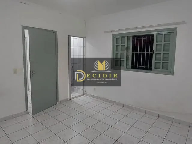Sobrado com 150m² 4 quartos e 3 banheiros, para alugar, no bairro Jardim das Camélias em São Paulo