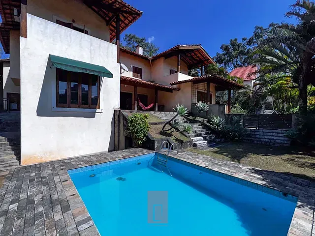 Sobrado 4 quartos e 6 banheiros, à venda, no bairro Real Parque em São Paulo