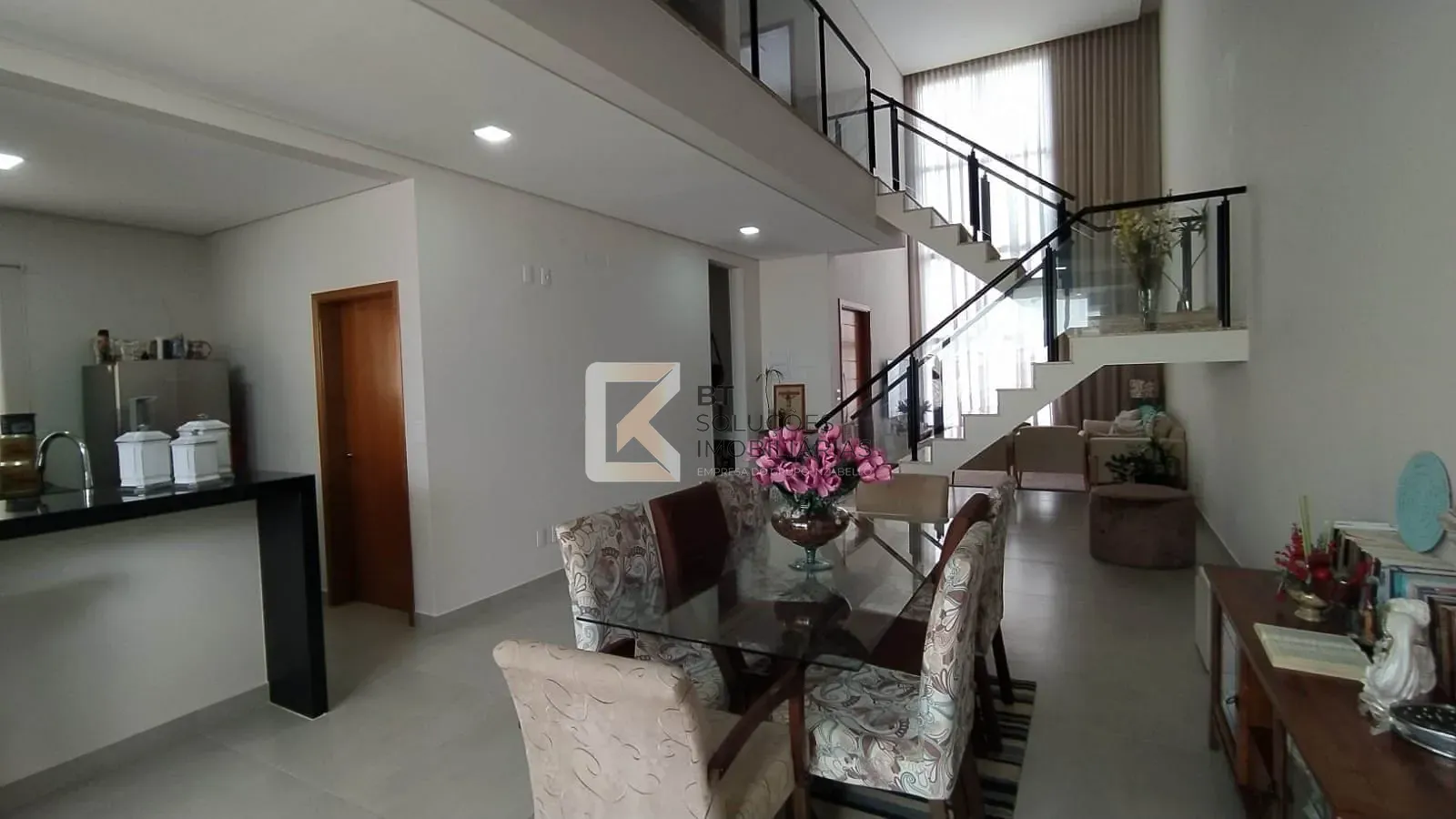 Sobrado, 3 quartos, 200 m² - Foto 4