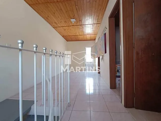 Sobrado 5 quartos e 4 banheiros, à venda, no bairro Jardim Santa Cruz em Taboão da Serra