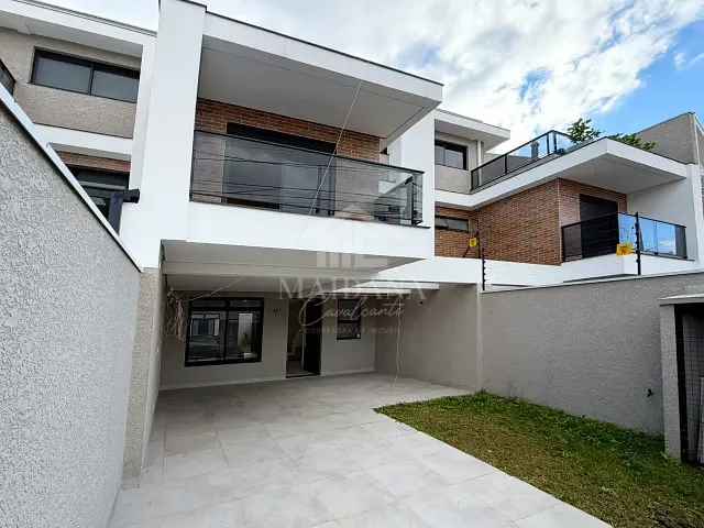 Sobrado com 215m² 3 quartos e 2 banheiros, à venda, no bairro Jardim das Américas em Curitiba