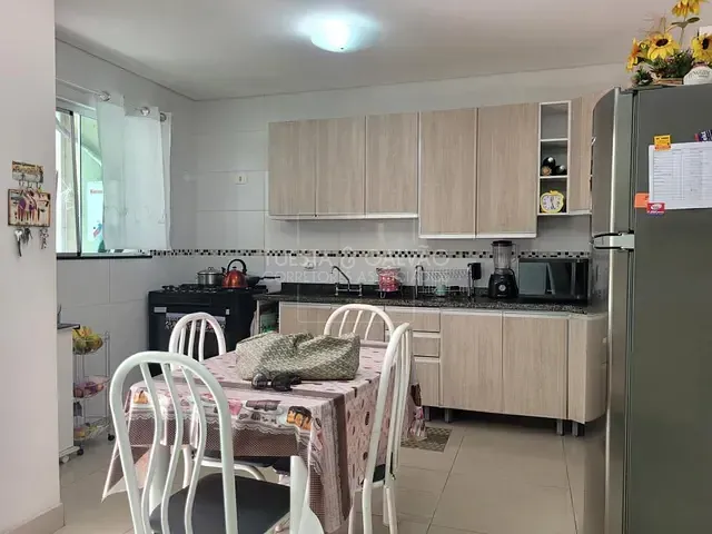 Sobrado com 115m² 3 quartos e 2 banheiros, à venda, no bairro Boqueirão em Curitiba