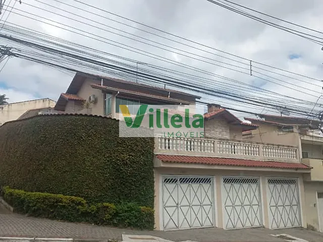 Sobrado com 339m² 4 quartos e 3 banheiros, à venda ou para alugar, no bairro Vila Júlia em Poá