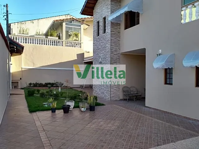 Sobrado com 339m² 4 quartos e 3 banheiros, à venda ou para alugar, no bairro Vila Júlia em Poá