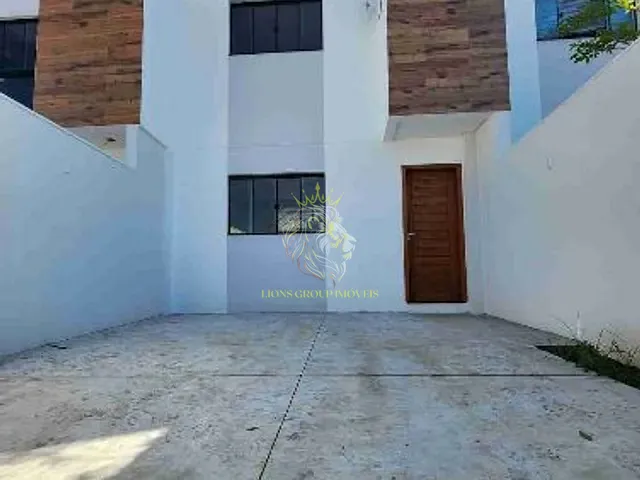 Sobrado 2 quartos e 3 banheiros, à venda, no bairro Rio Pequeno em Camboriú