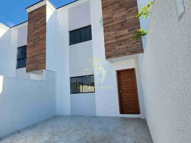 Sobrado 2 quartos e 3 banheiros, à venda, no bairro Rio Pequeno em Camboriú