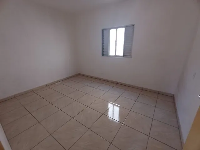 Sobrado com 400m² 4 quartos e 2 banheiros, para alugar, no bairro Vila Invernada em São Paulo