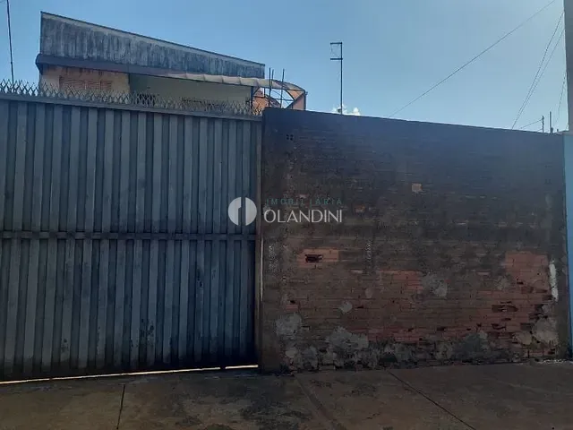 Sobrado com 160m² 4 quartos e 2 banheiros, à venda, no bairro Jardim dos Ipês em Artur Nogueira