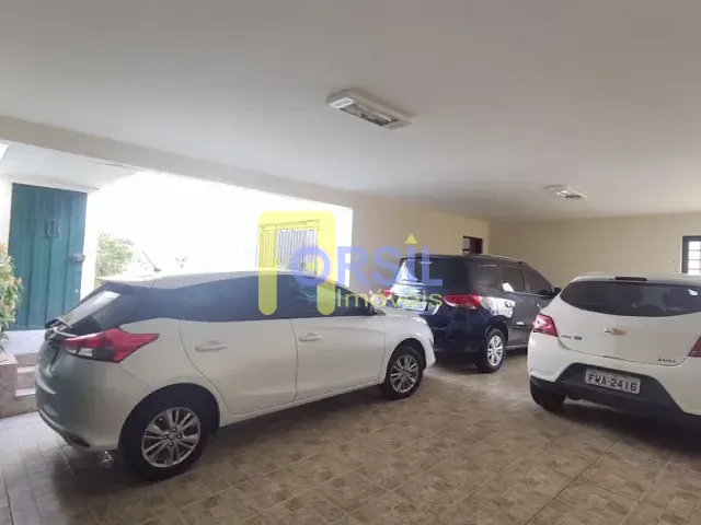 Sobrado com 300m² 6 quartos e 4 banheiros, à venda, no bairro Vila Suissa em Mogi das Cruzes