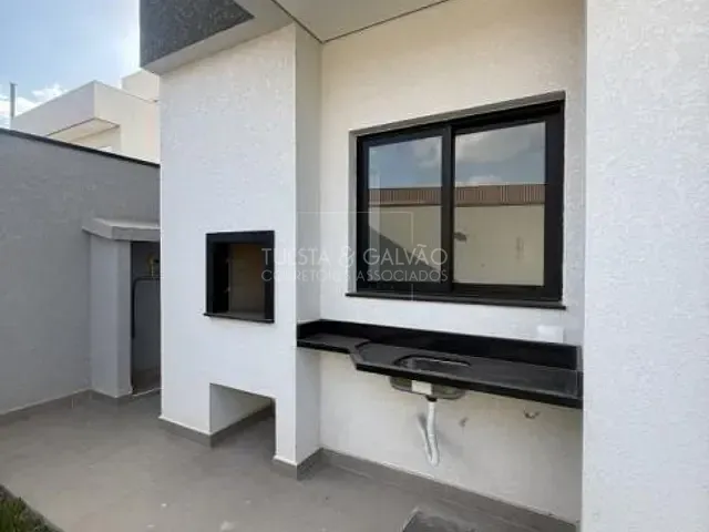 Sobrado com 172m² 3 quartos e 4 banheiros, à venda, no bairro Campo Pequeno em Colombo