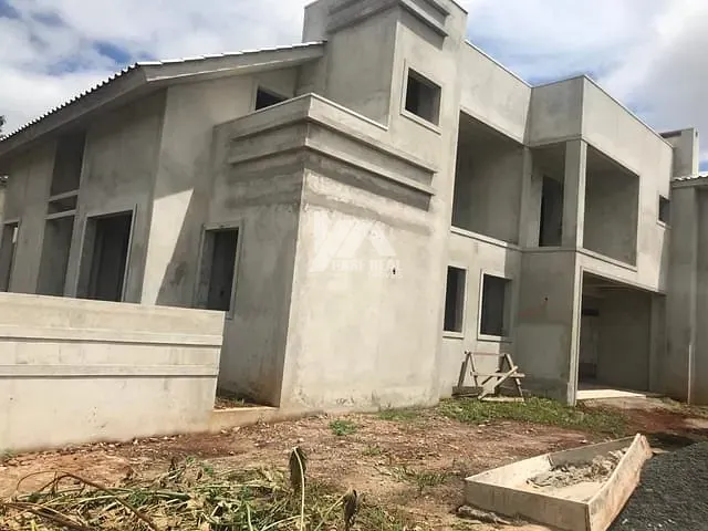 Sobrado com 440m² 4 quartos e 7 banheiros, à venda, no bairro Nova Rússia em Ponta Grossa