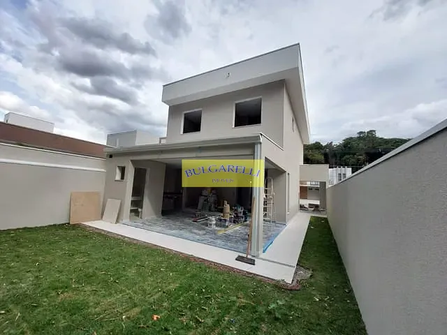 Sobrado com 225m² 3 quartos e 4 banheiros, à venda, no bairro Jardim Gramadão I em Jundiaí