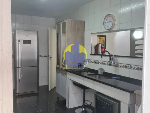 Sobrado com 252m² 6 quartos e 4 banheiros, à venda, no bairro Km 18 em Osasco