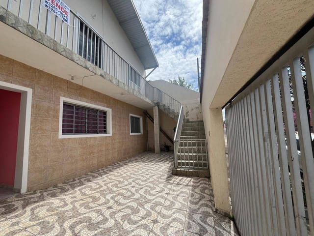 Sobrado com 250m² 6 quartos e 2 banheiros, à venda, no bairro Parque Valença I em Campinas