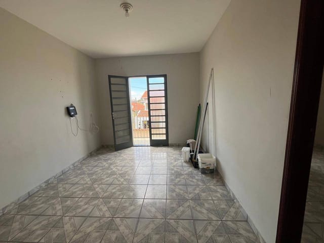 Sobrado com 250m² 6 quartos e 2 banheiros, à venda, no bairro Parque Valença I em Campinas