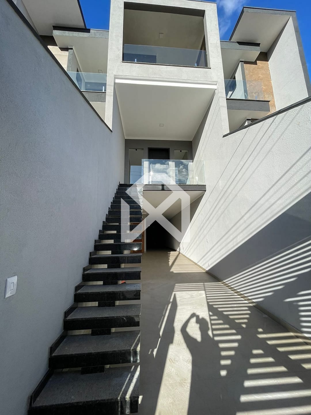Sobrado à venda com 3 quartos, 237m² - Foto 2