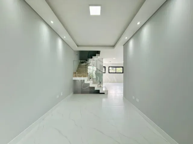 Sobrado com 168m² 3 quartos e 2 banheiros, à venda, no bairro Pedro Moro em São José dos Pinhais