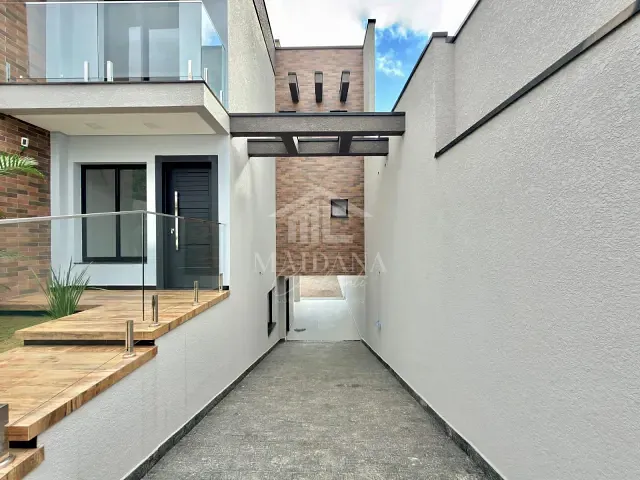 Sobrado com 168m² 3 quartos e 2 banheiros, à venda, no bairro Pedro Moro em São José dos Pinhais