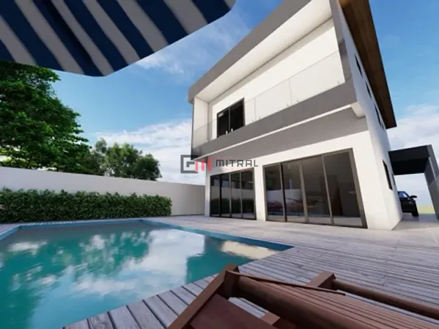 Sobrado com 250m² 3 quartos e 3 banheiros, à venda, no bairro Conjunto Habitacional Alexandre Urbanas em Londrina