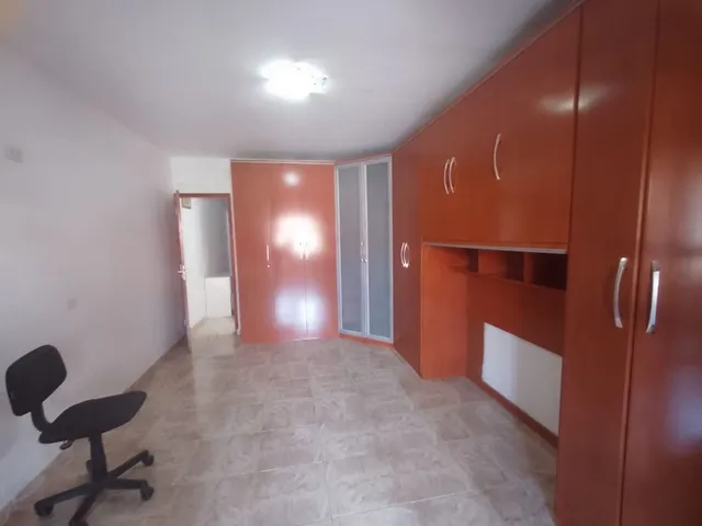 Sobrado com 400m² 3 quartos e 3 banheiros, à venda, no bairro Parque dos Bancários em São Paulo